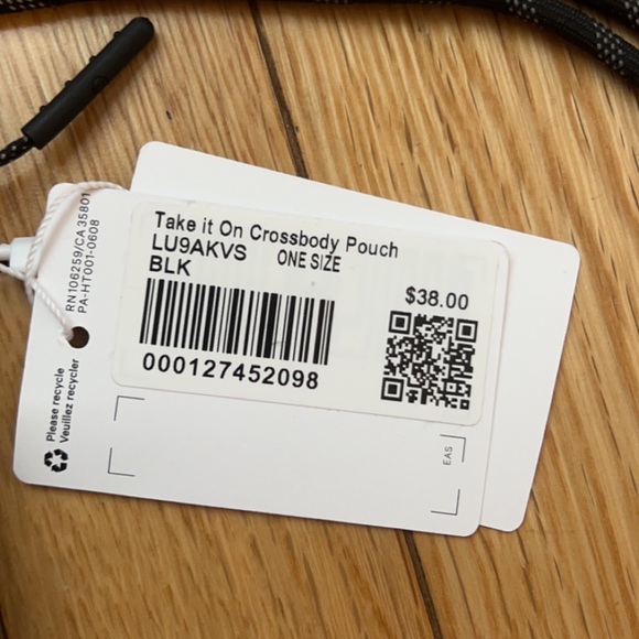 Lululemon cross body pouch - Picture 5 of 5